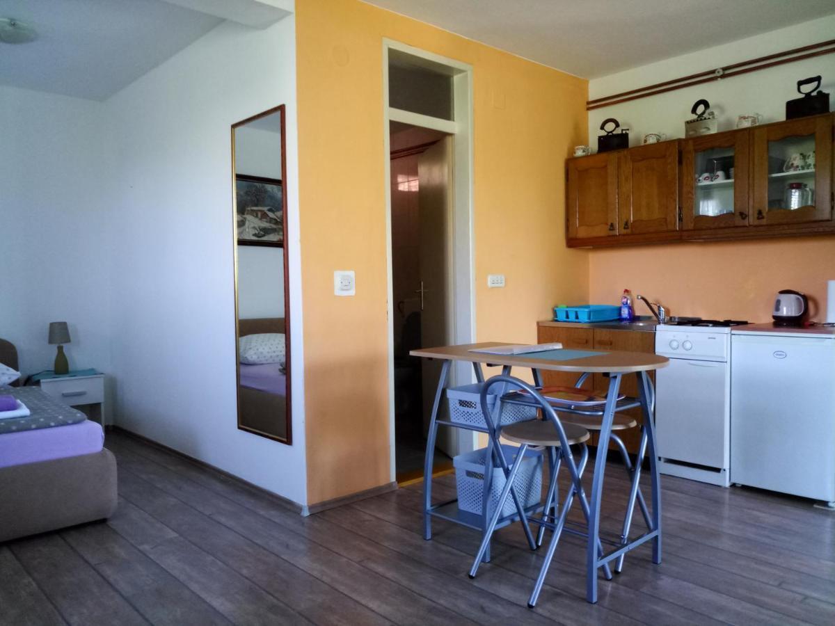 Studio Apartman Mak ドゥガ・レサ エクステリア 写真